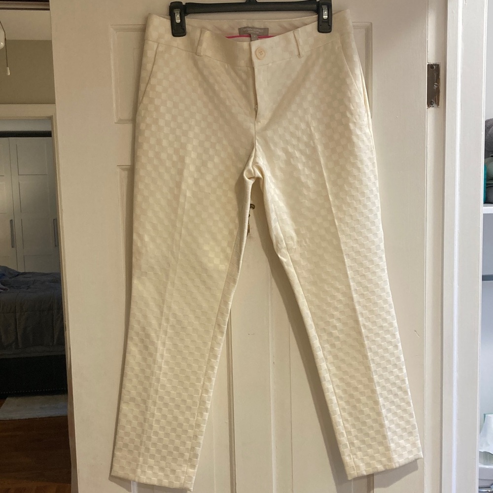 Banana Republic size 4 Cream Checkered Chinos, so fun!